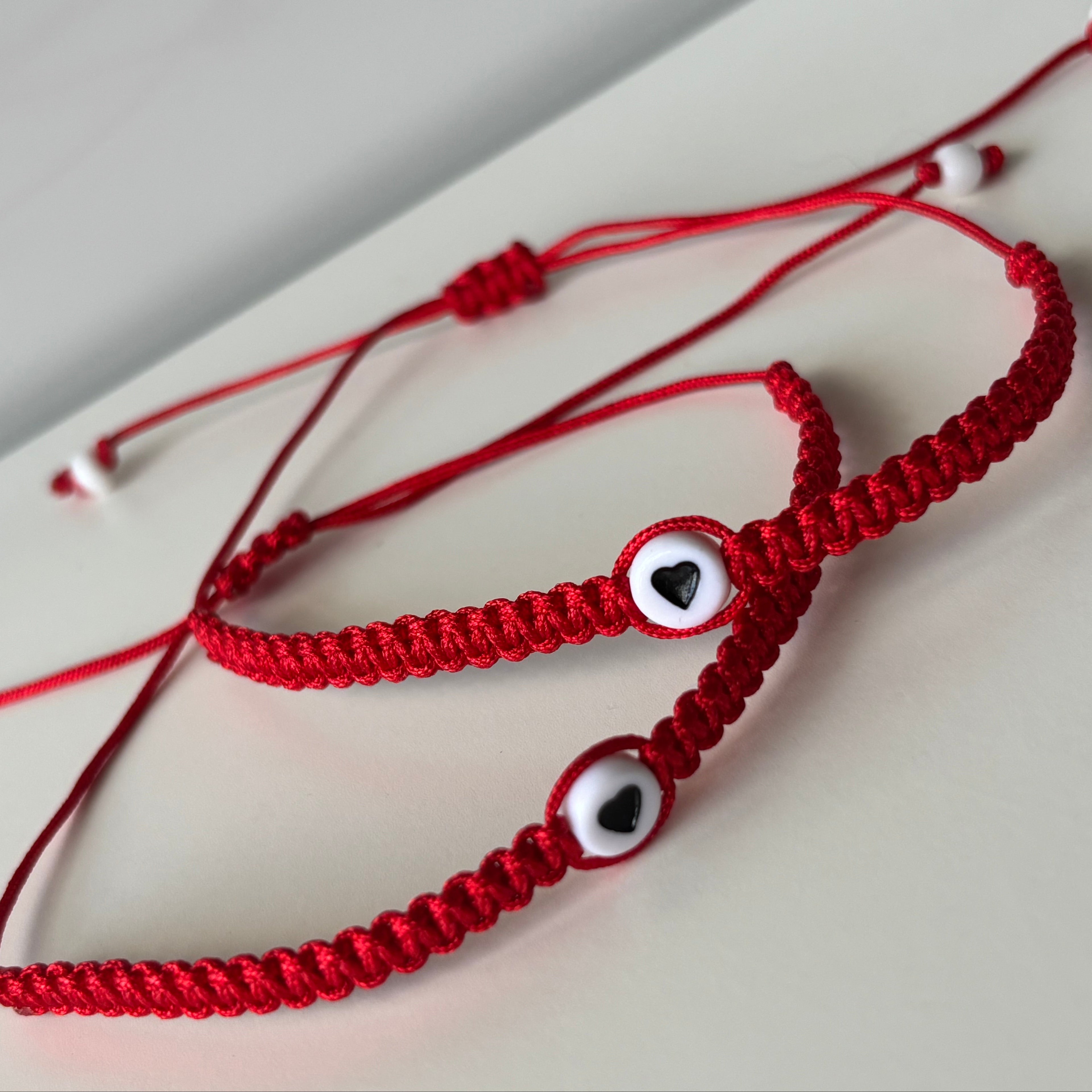 Set Pulseras Macramé Rojo Corazón Protector